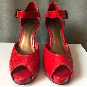 Carlos Santana red patent leather heels